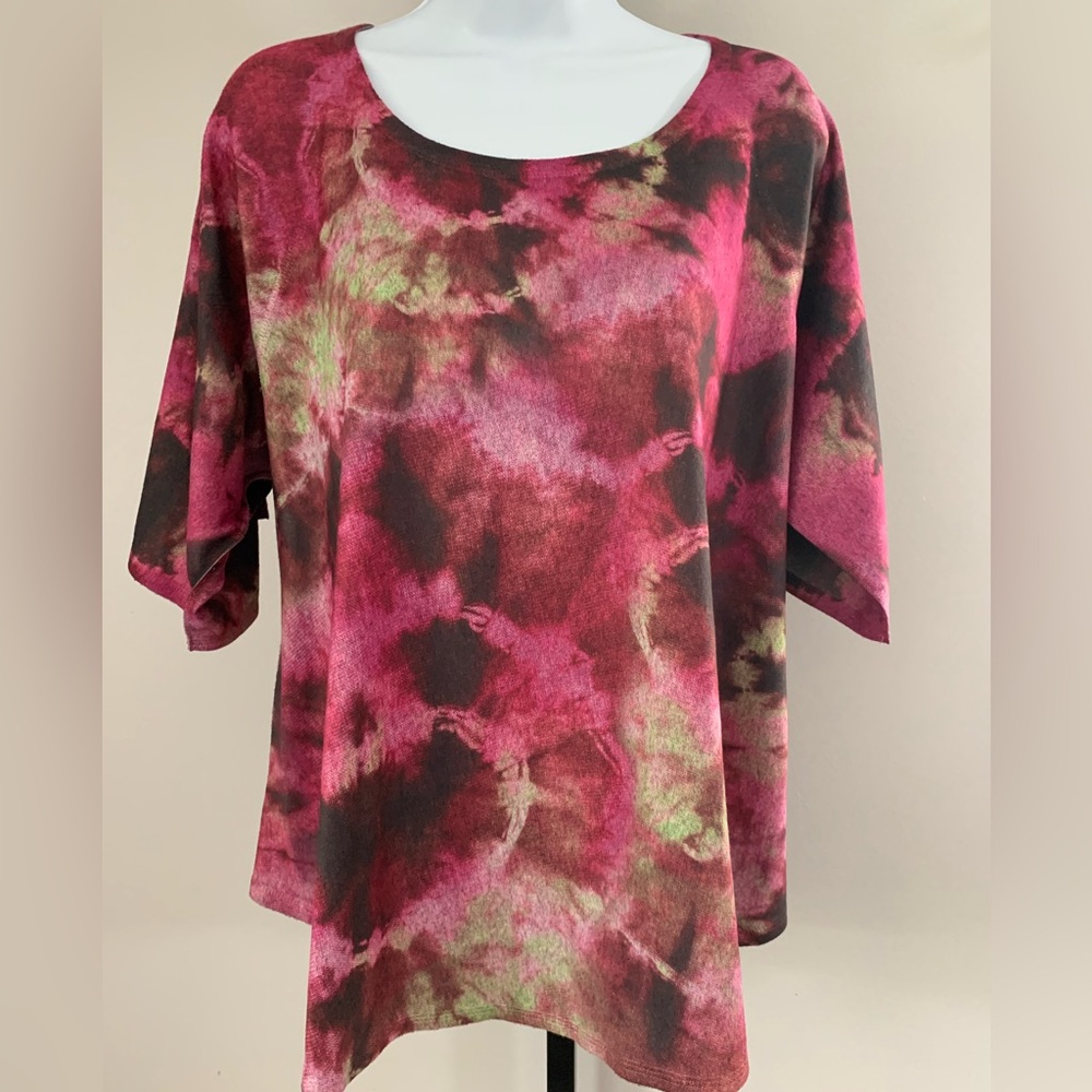 NWT Et Lois Relaxed  Tie-Dye Top with Elbow-Length Sleeves